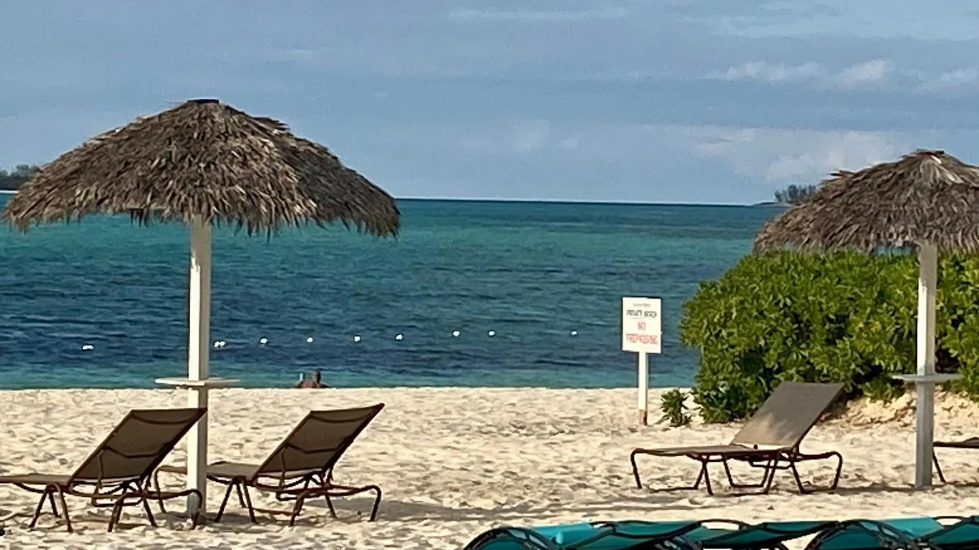 Wave Song - Stunning Apartment On Beach With Pool Nassau Bahamas