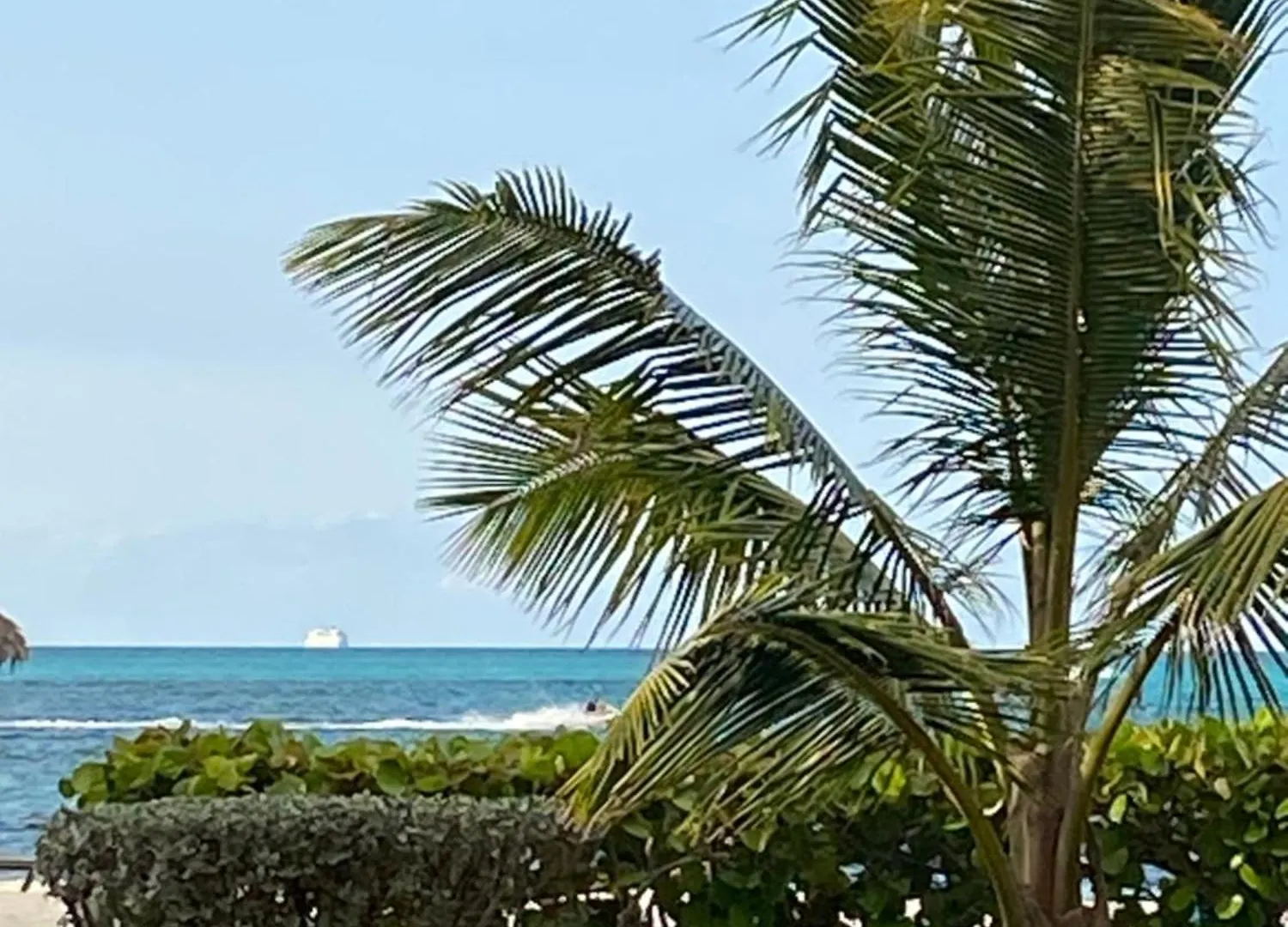 Wave Song - Stunning Apartment On Beach With Pool Nassau
