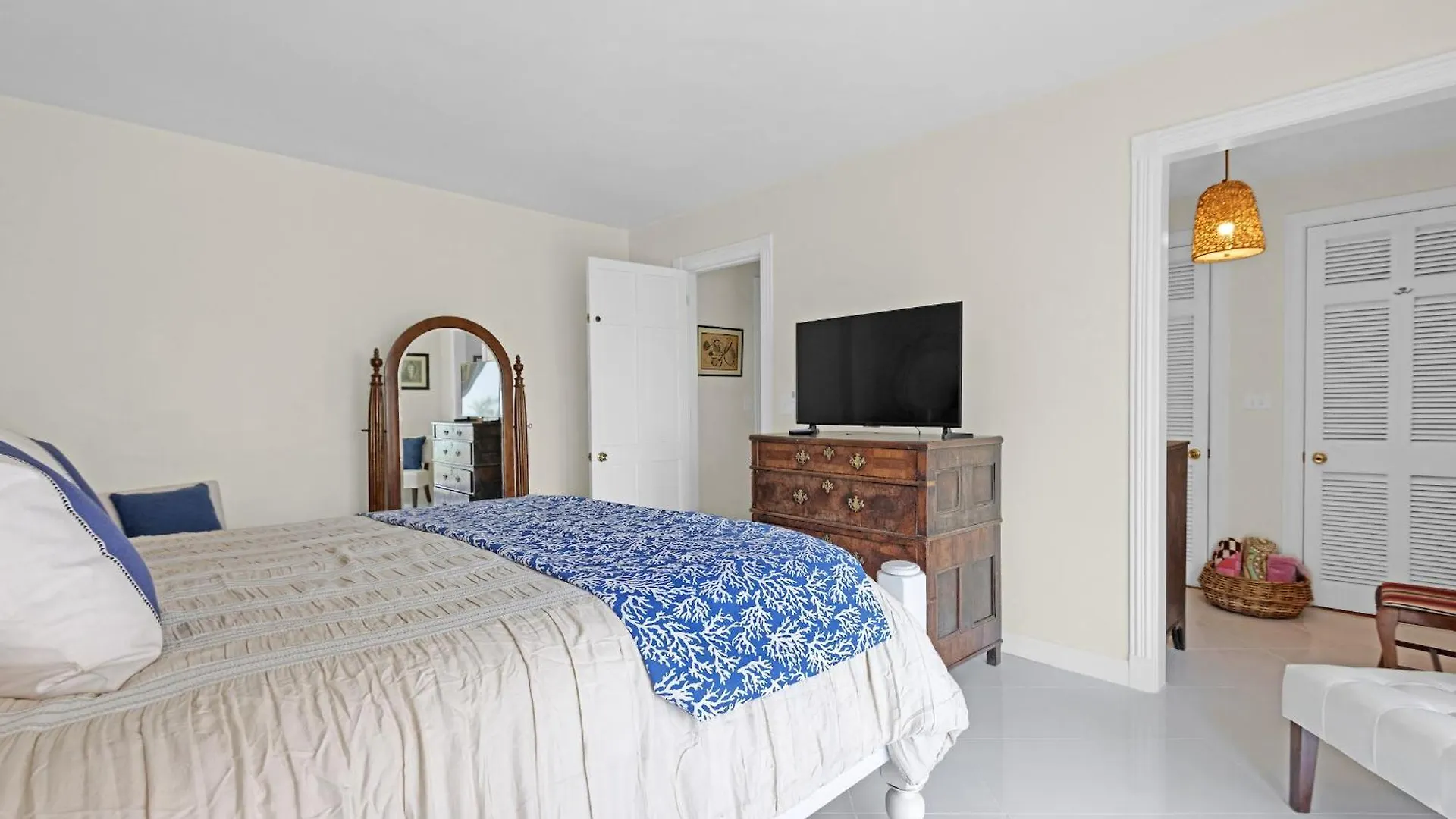 Wave Song - Stunning Apartment On Beach With Pool Nassau