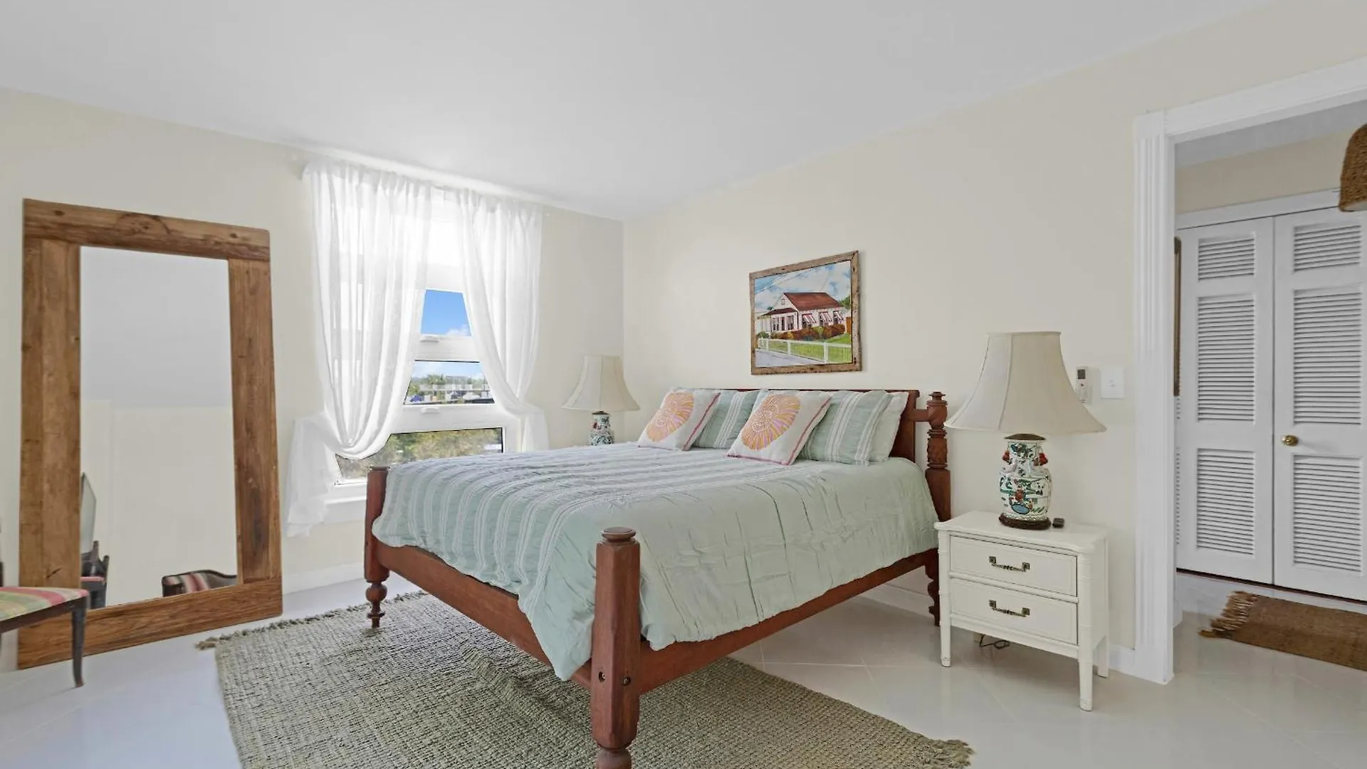 Wave Song - Stunning Apartment On Beach With Pool Nassau