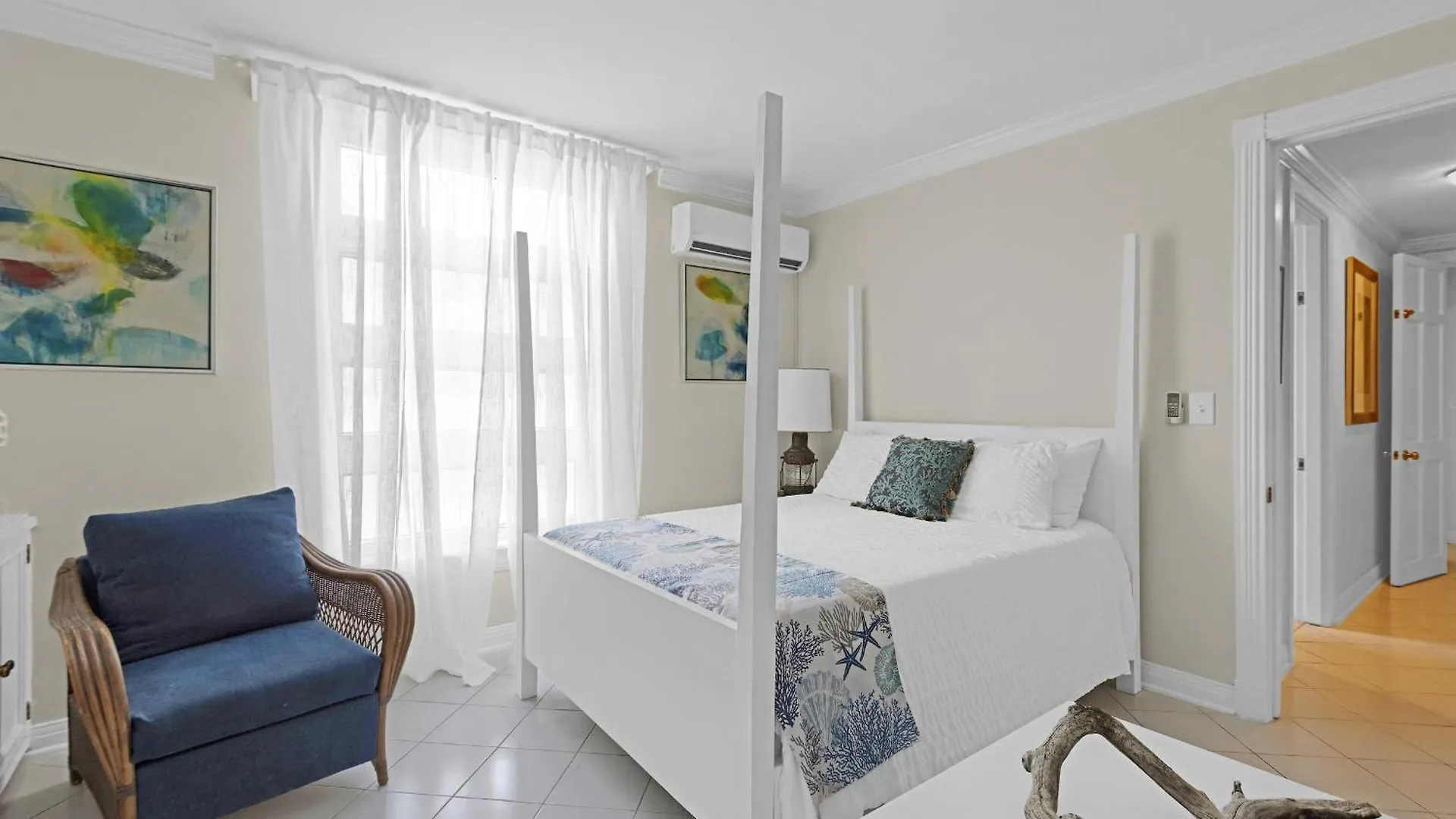 Wave Song - Stunning Apartment On Beach With Pool Nassau Bahamas