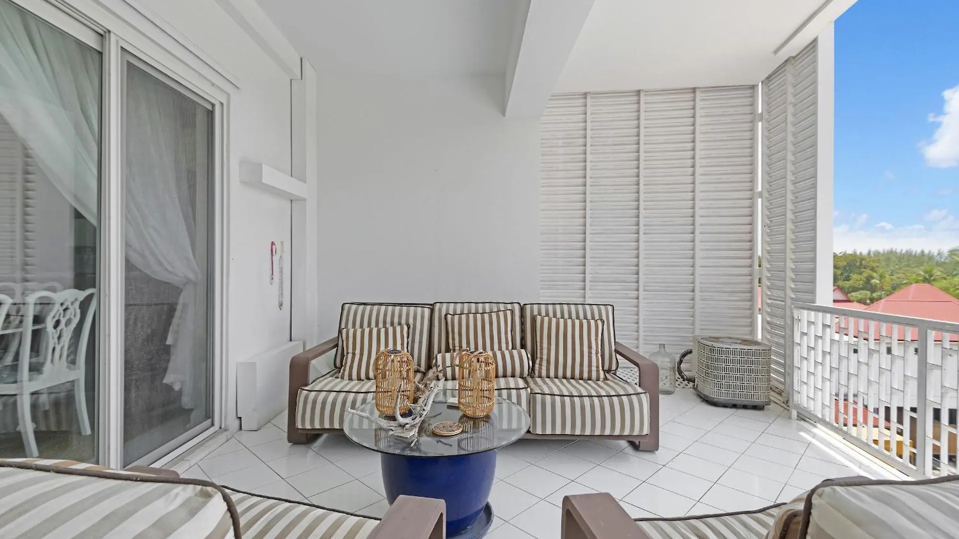 Wave Song - Stunning Apartment On Beach With Pool Nassau Bahamas