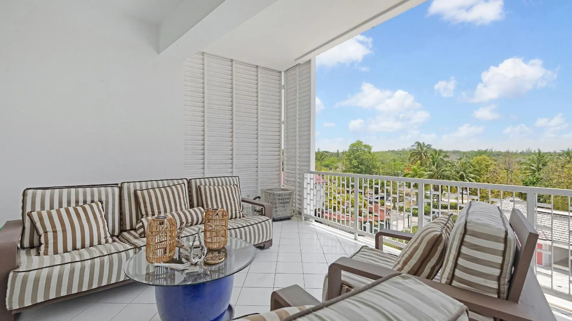 Wave Song - Stunning Apartment On Beach With Pool Nassau Bahamas