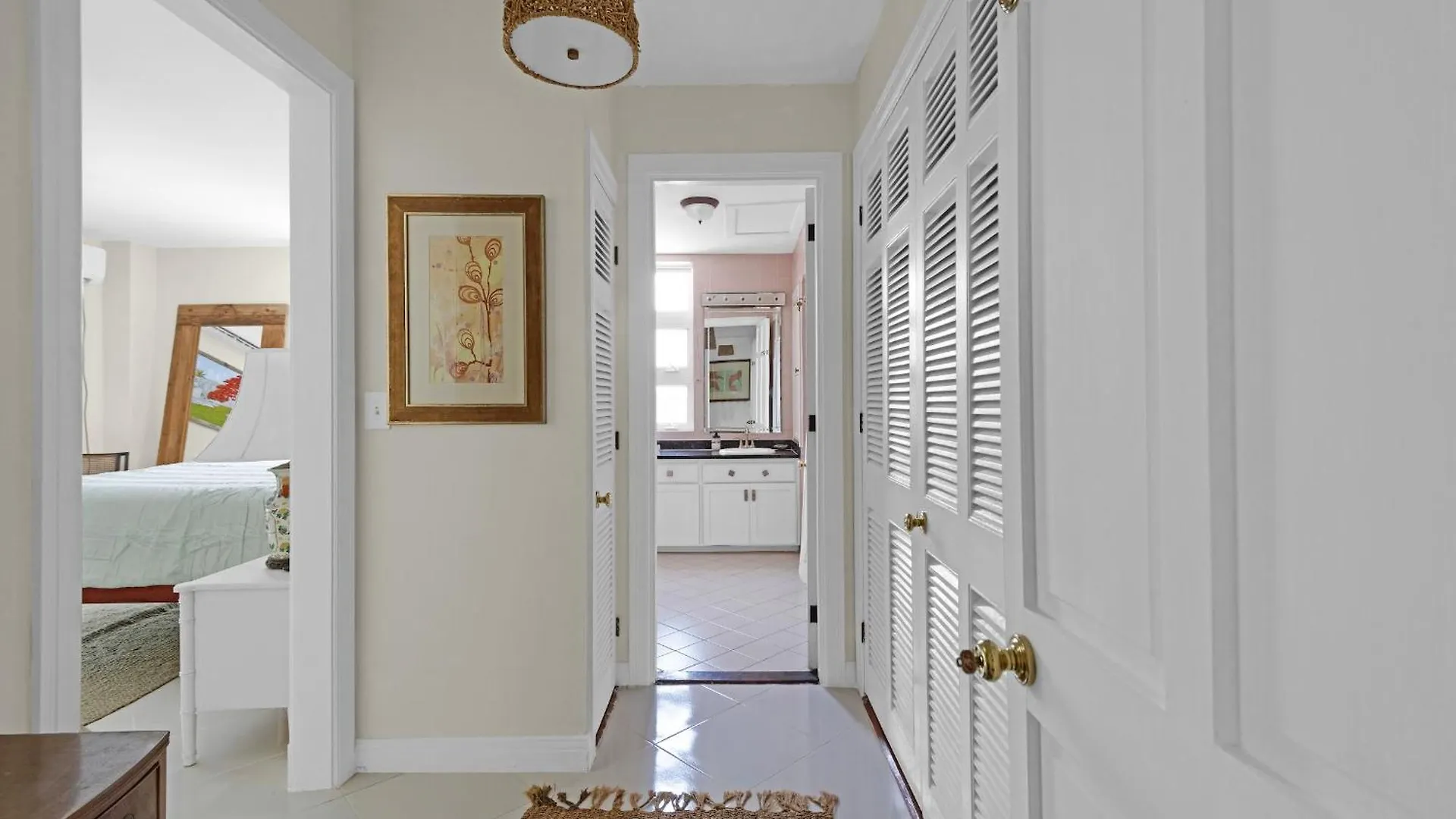 Wave Song - Stunning Apartment On Beach With Pool Nassau Bahamas
